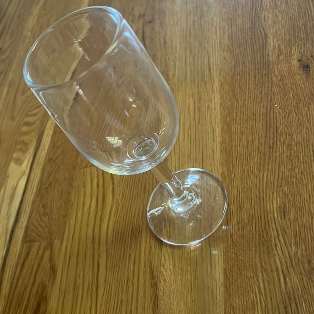 Simon Pearce Hampton white wine